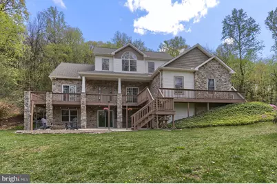 586 Blue Mountain Parkway, Harrisburg, PA 17112 - Photo 1