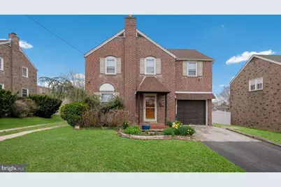 907 Kenwood Road, Drexel Hill, PA 19026 - Photo 1