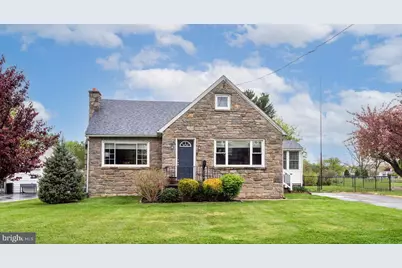 214 W Brookhaven Road, Brookhaven, PA 19015 - Photo 1