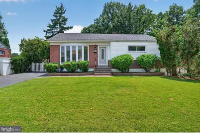 1107 Evergreen Avenue, Folsom, PA 19033 - Photo 1