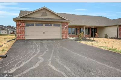 820 Shadyside Drive, Chambersburg, PA 17202 - Photo 1