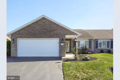197 Parkwood Drive #320, Chambersburg, PA 17201 - Photo 1