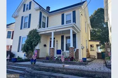 208 Hamilton Avenue, Waynesboro, PA 17268 - Photo 1
