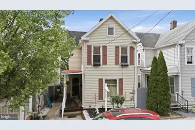 254 W Queen Street, Chambersburg, PA 17201 - Photo 1