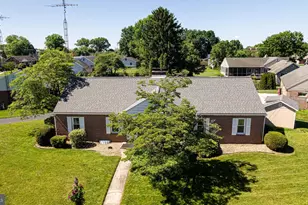 5 Orchard Cir, Greencastle, PA 17225 - Photo 3