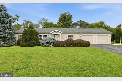 155 Camelot Drive, Chambersburg, PA 17202 - Photo 1