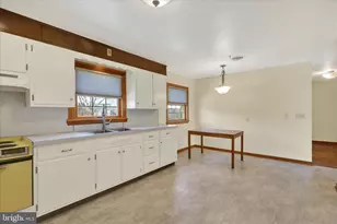 5864 Geneva Dr, East Petersburg, PA 17520 - Photo 7