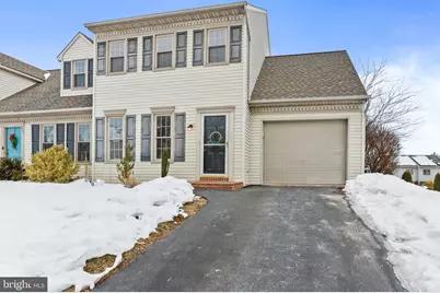 705 Fieldstone Lane, Elizabethtown, PA 17022 - Photo 1