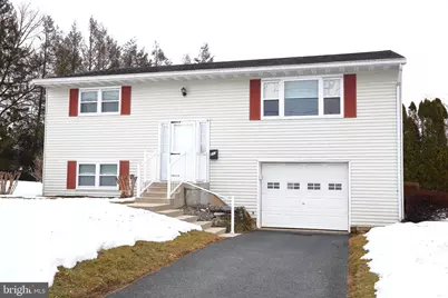 213 N Locust Street, Lititz, PA 17543 - Photo 1