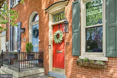 211 E Chestnut Street, Lancaster, PA 17602 - Photo 1