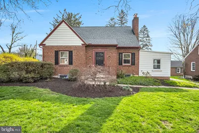 739 Pearl Avenue, Manheim, PA 17545 - Photo 1