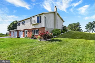 527 Ridgeview Road S, Elizabethtown, PA 17022 - Photo 1