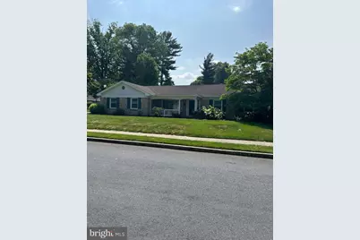 325 W Gramby Street, Manheim, PA 17545 - Photo 1
