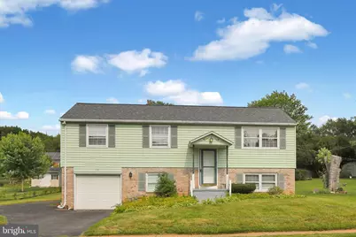 131 Garden City Drive, Lancaster, PA 17602 - Photo 1
