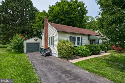 138 Crest Avenue, Lancaster, PA 17602 - Photo 1