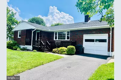 818 W Station Avenue, Coopersburg, PA 18036 - Photo 1