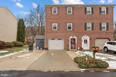 826 E Wayne Avenue, Allentown, PA 18103 - Photo 1