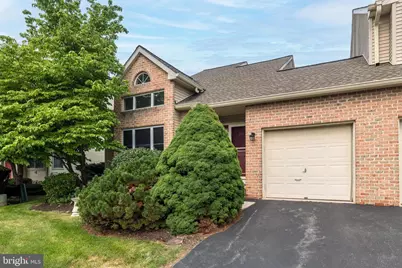 310 Oxford Place, Macungie, PA 18062 - Photo 1
