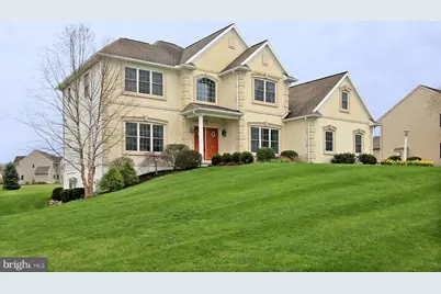 931 Meadowood Circle, Lebanon, PA 17042 - Photo 1