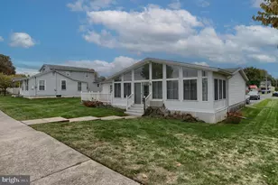 223 S Locust St, Palmyra, PA 17078 - Photo 25