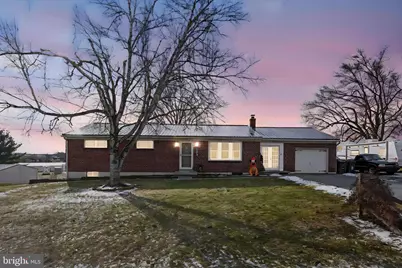 193 W Main Street, Fredericksburg, PA 17026 - Photo 1