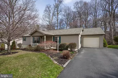 1048 Hemlock Cir, Manheim, PA 17545 - Photo 1