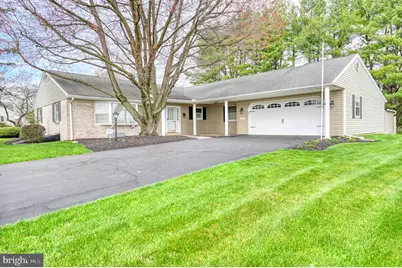 601 N College Street, Myerstown, PA 17067 - Photo 1