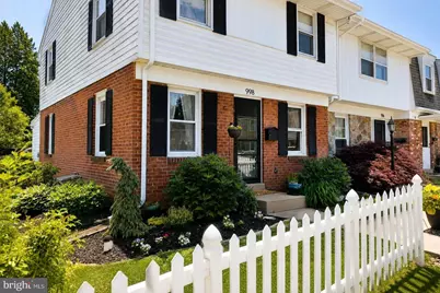 998 E Maple Street, Palmyra, PA 17078 - Photo 1