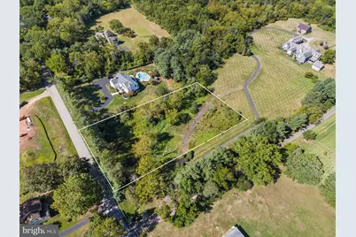 1073 N Grange Avenue, Collegeville, PA 19426 - Photo 1