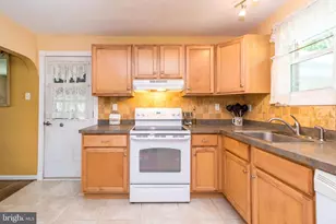 504 Green St, Green Lane, PA 18054 - Photo 13