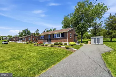 445 E Moyer Road, Pottstown, PA 19464 - Photo 1