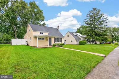 352 W Walnut Street, Pottstown, PA 19464 - Photo 1