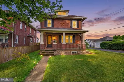 1118 Minsi Trail Street, Bethlehem, PA 18018 - Photo 1