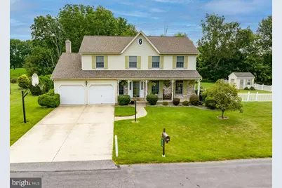 410 E Mayfield Circle, Bethlehem, PA 18020 - Photo 1