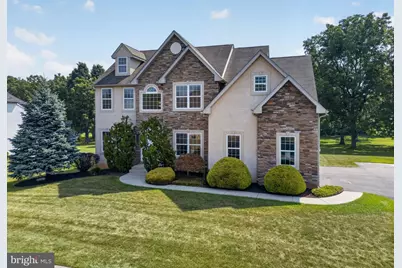 740 Mohican Drive, Easton, PA 18040 - Photo 1