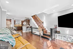 2402 S Lee St, Philadelphia, PA 19148 - Photo 3