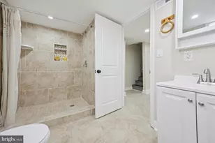 2604 S Berbro St, Philadelphia, PA 19153 - Photo 13