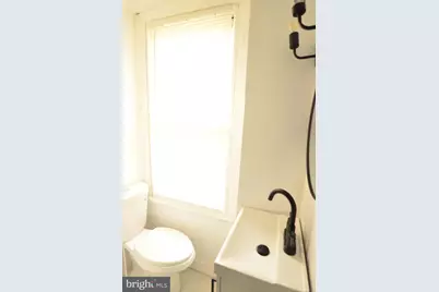 7246 Grays Avenue, Philadelphia, PA 19142 - Photo 11