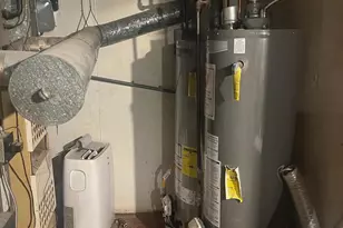 8642 Jackson St, Philadelphia, PA 19136 - Photo 9