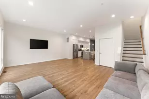 3208 Parkview Walk, Philadelphia, PA 19125 - Photo 15