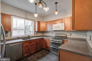 941 N 4th St, Philadelphia, PA 19123 - Photo 5