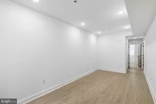 863 N 43rd St, Philadelphia, PA 19104 - Photo 9
