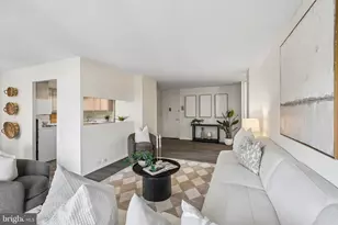 1326 Spruce St, Philadelphia, PA 19107 - Photo 5