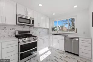 917 E Wadsworth Ave, Philadelphia, PA 19150 - Photo 9