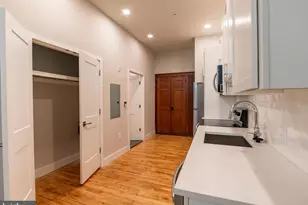 1300 S 19th St, Philadelphia, PA 19146 - Photo 9