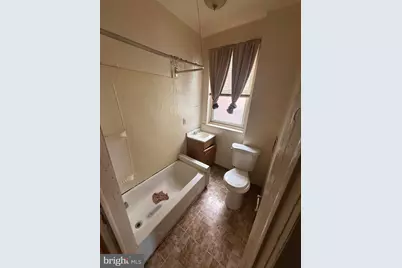 1538 N Myrtlewood Street, Philadelphia, PA 19121 - Photo 5