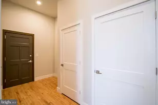 1300 S 19th St, Philadelphia, PA 19146 - Photo 5