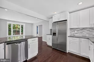 3 Lothian Pl, Philadelphia, PA 19128 - Photo 27