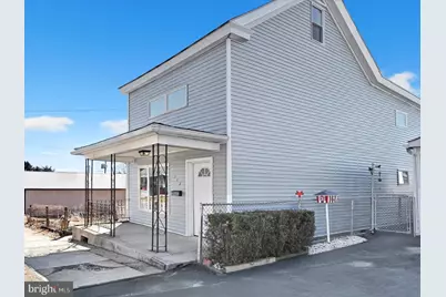 142 S Middle Street, Frackville, PA 17931 - Photo 1