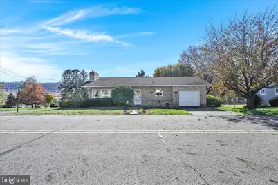 819 E Chestnut Street, Hegins, PA 17938 - Photo 1